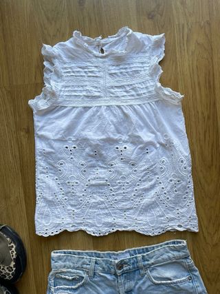 Camisa bordados volantes calados cuello alto T.S