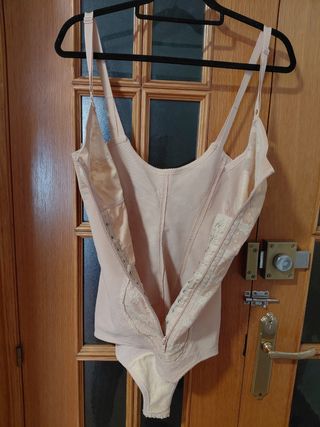Faja postoperatoria beige