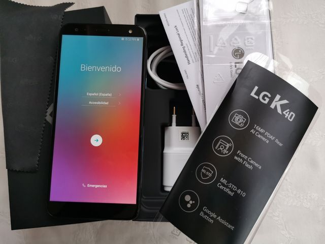 LG K40 