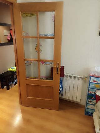 Puerta madera 5 puertas 
 (2 cristal, 3 ciegas)