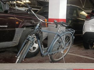 Bicicleta urbana azul