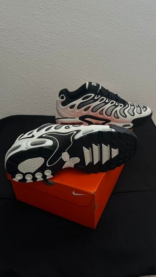 Nike Air Max Plus TN Drift Black and White