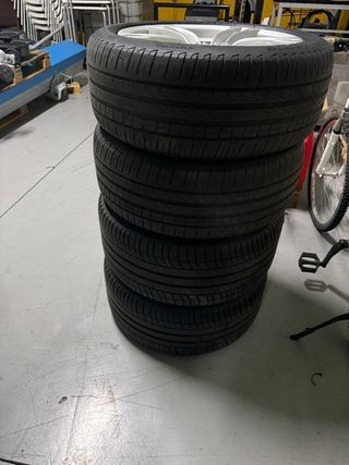 Llantas con neumáticos BMW M Serie 5 F10 275/40R18