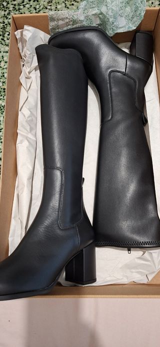 Botas Negras de Piel 