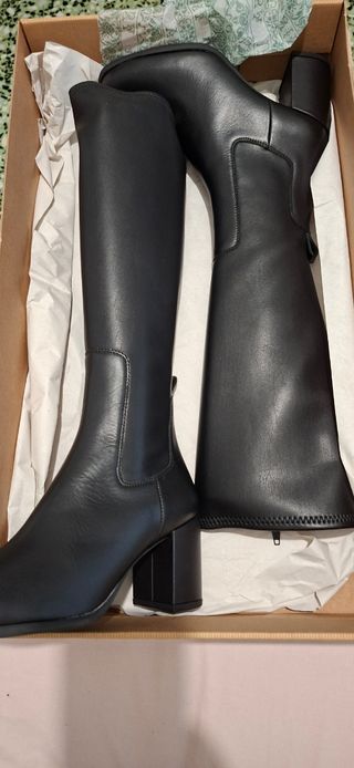 Botas Negras de Piel 