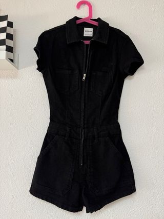 Mono vaquero Bershka negro