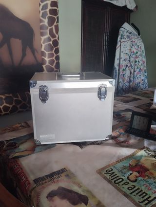 Maletín EURO plateado