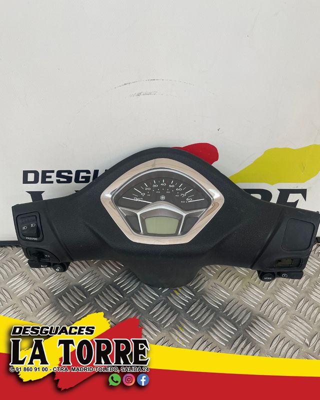 Tapa manillar y cuadro Piaggio Liberty 50cc 