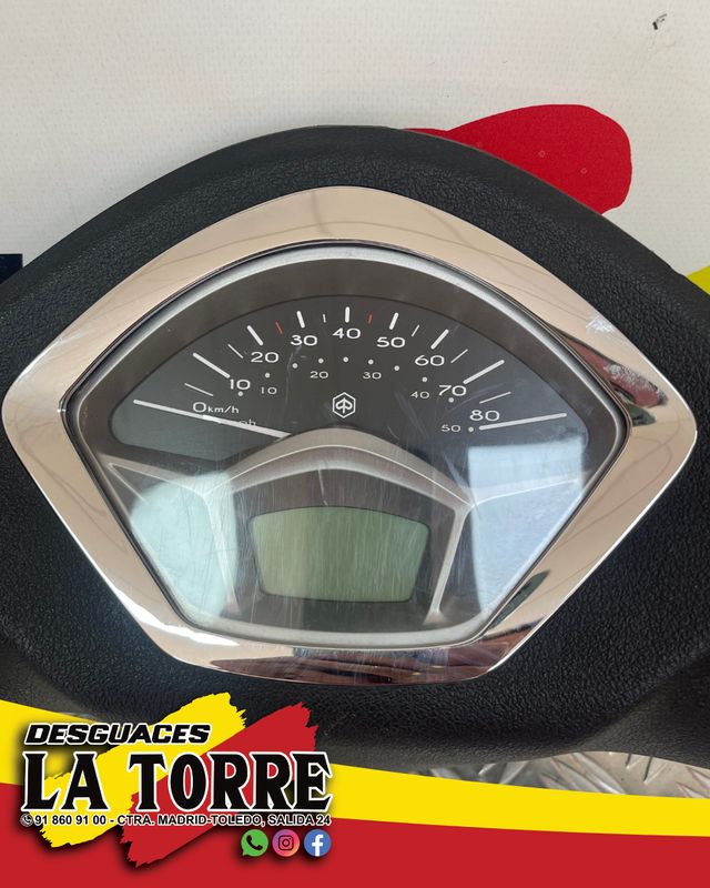 Tapa manillar y cuadro Piaggio Liberty 50cc 