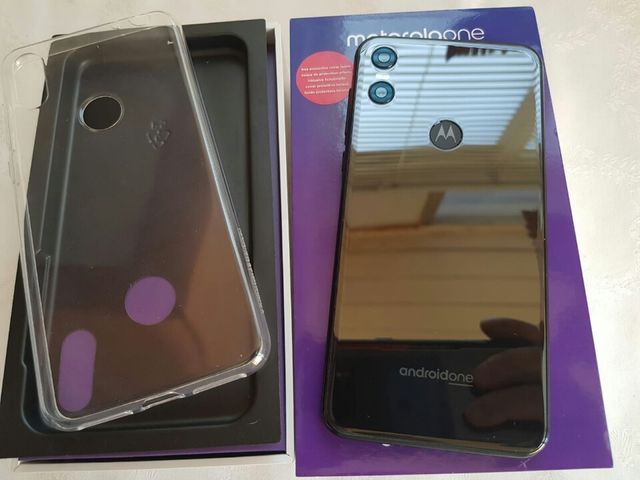Motorola One Dual Camera 