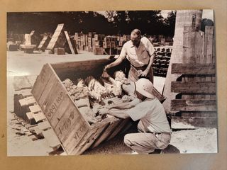 Arqueología. Reproducción fotografía histórica
