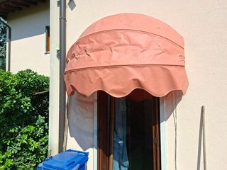 Cappottine per finestre. Misure: 150x70.