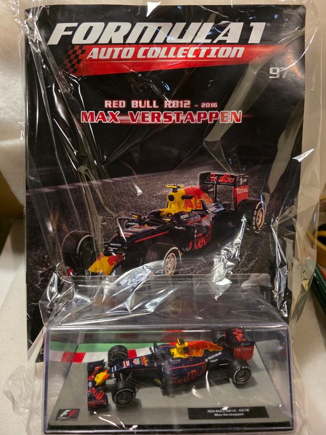 Formula 1 Red Bull RB12 Max Verstappen 1:43