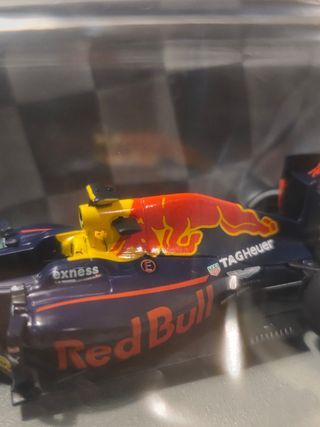Formula 1 Red Bull RB12 Max Verstappen 1:43