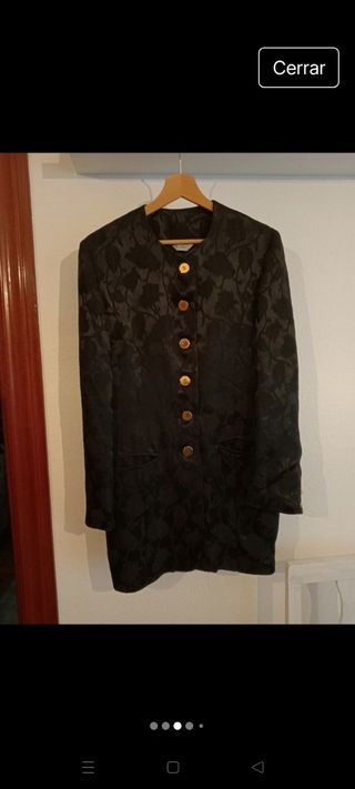 Americana brocado negro botones dorados