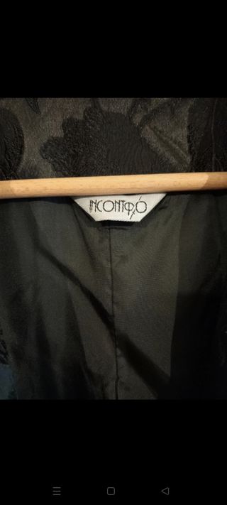 Americana brocado negro botones dorados
