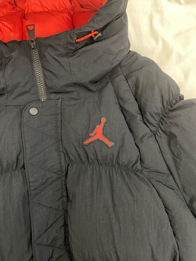 Abrigo Jordan Negro y Rojo