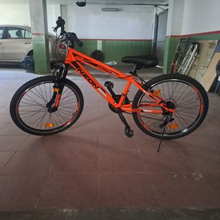 Bicicleta Neon Temper 24 con suspensión