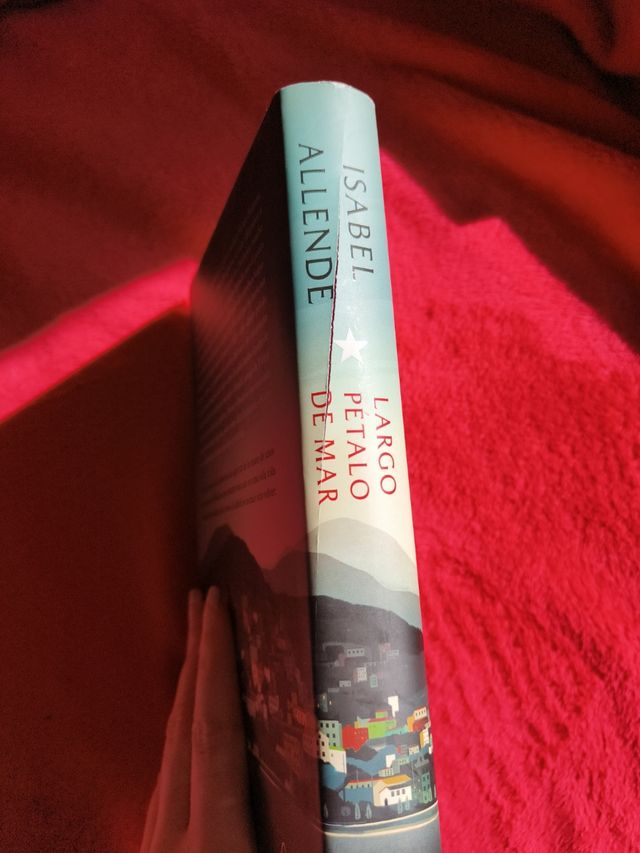 Largo pétalo de mar (Spanish Edition)