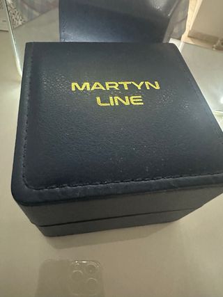 Reloj Martyn Line Mujer  gris plateado 