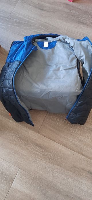 Chaleco acolchado niño Quechua azul y negro