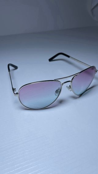 Gafas de sol 
4 modelos