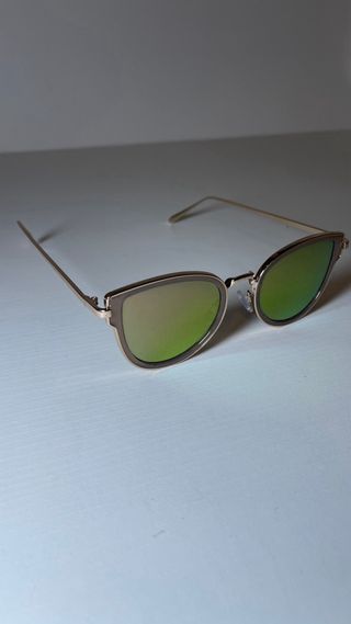 Gafas de sol 
4 modelos