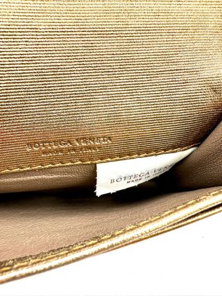 Monedero Bottega Veneta Dorado Tejido