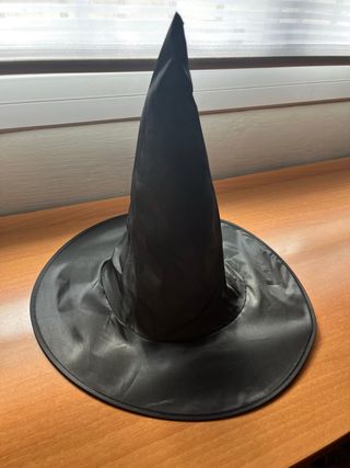 Gorro de bruja negro