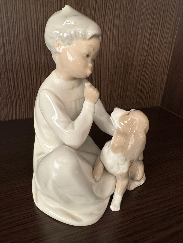 Figura Lladró Niña con Perro