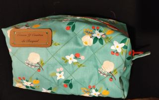 Neceser hecho a mano floral