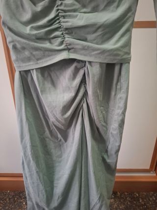Conjunto falda midi y top verde talla XS