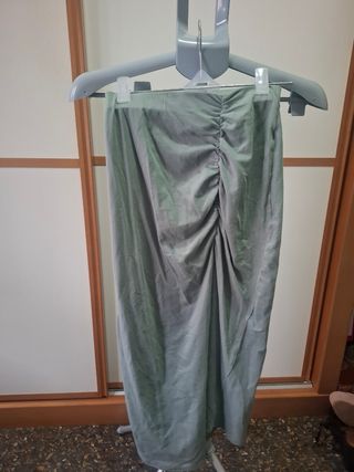 Conjunto falda midi y top verde talla XS