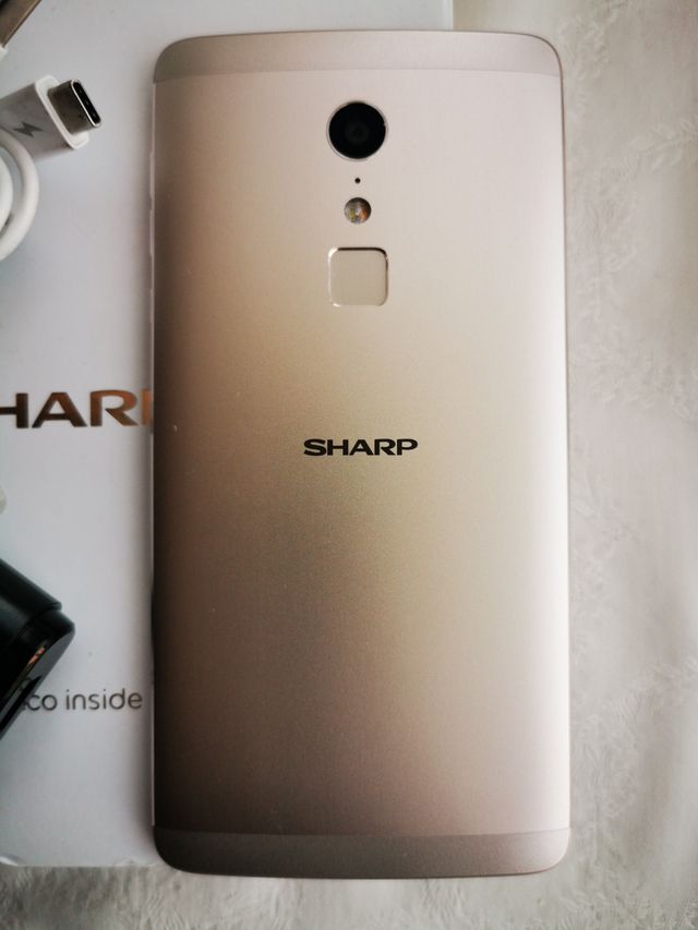 Sharp Aquos Z2 