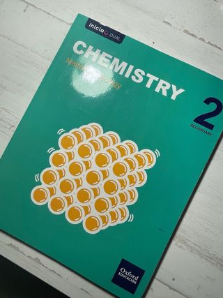 Inicia Physics & Chemistry 2.º ESO. Student's B...