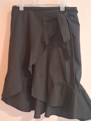 Falda Zara volantes rayas diplomáticas Talla S