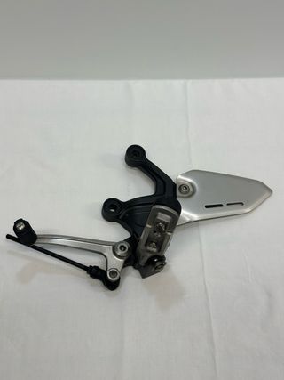 Supporto pedana Kawasaki Z900 RS pedale frizione