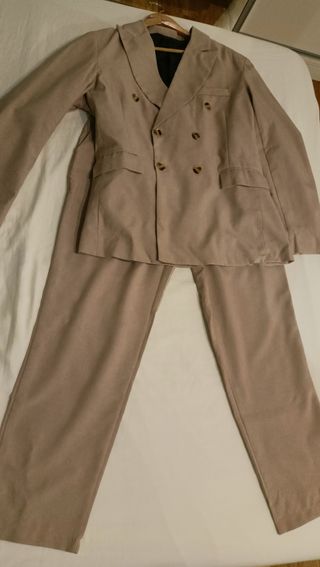 Traje de hombre beige