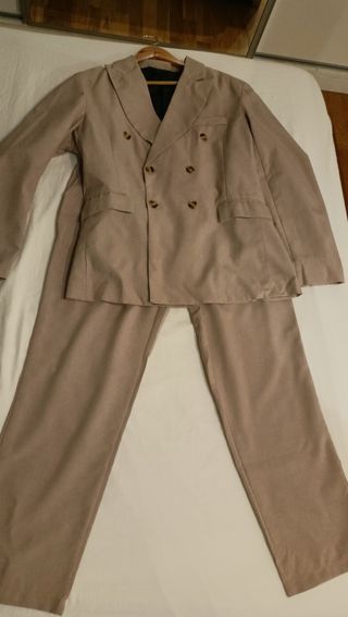 Traje de hombre beige