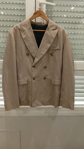 Traje de hombre beige