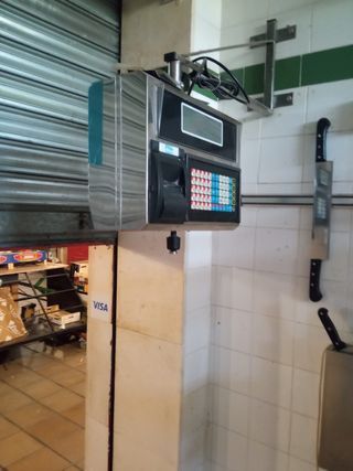 Balanza y caja congelador comerciial hostelería...