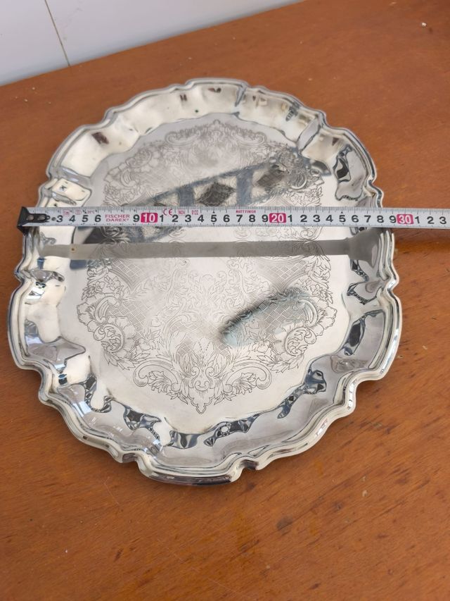 Bandeja decorativa metal y madera