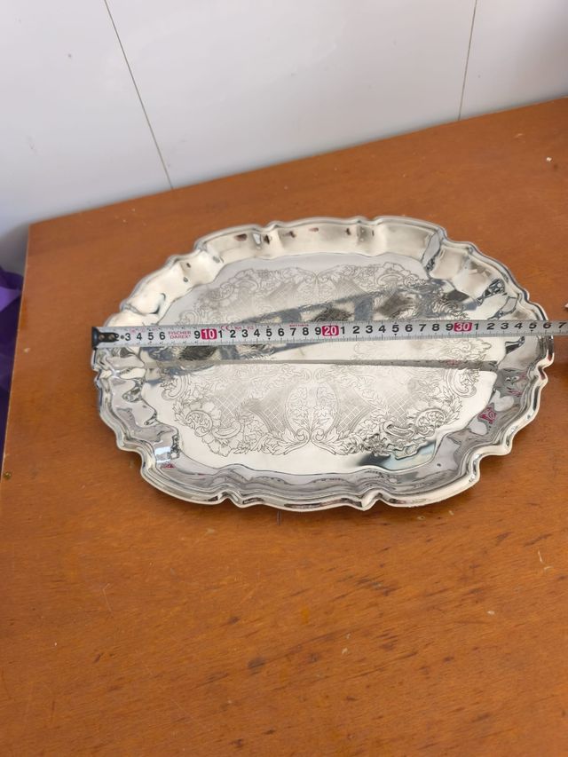 Bandeja decorativa metal y madera