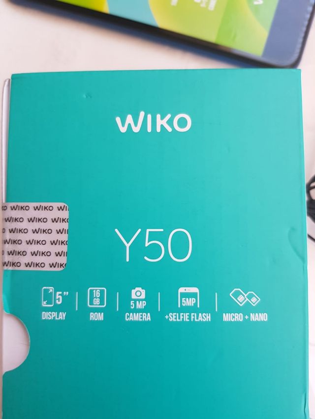 Wiko Y50 
 Negro