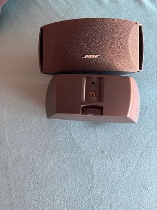 Altavoces Bose grises. parte de home cinema