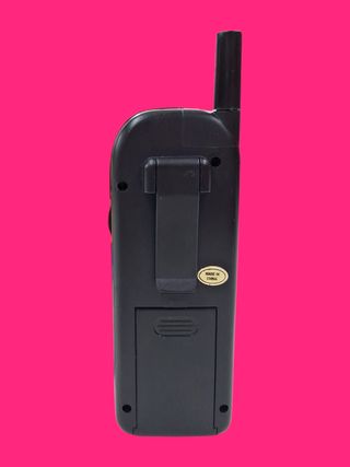 RADIO FM FORMA TELEFONO MOVIL ANTIGUO MACTONE