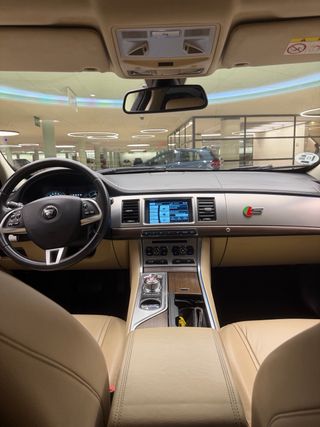 Jaguar XF 2014