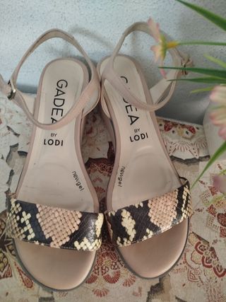 Sandalias Lodi Beige/Multicolor Talla X