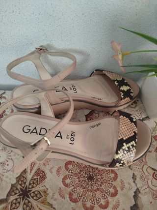 Sandalias Lodi Beige/Multicolor Talla X