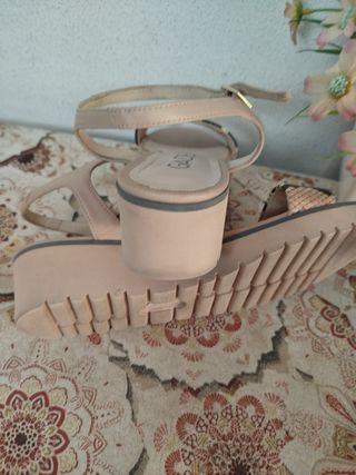 Sandalias Lodi Beige/Multicolor Talla X
